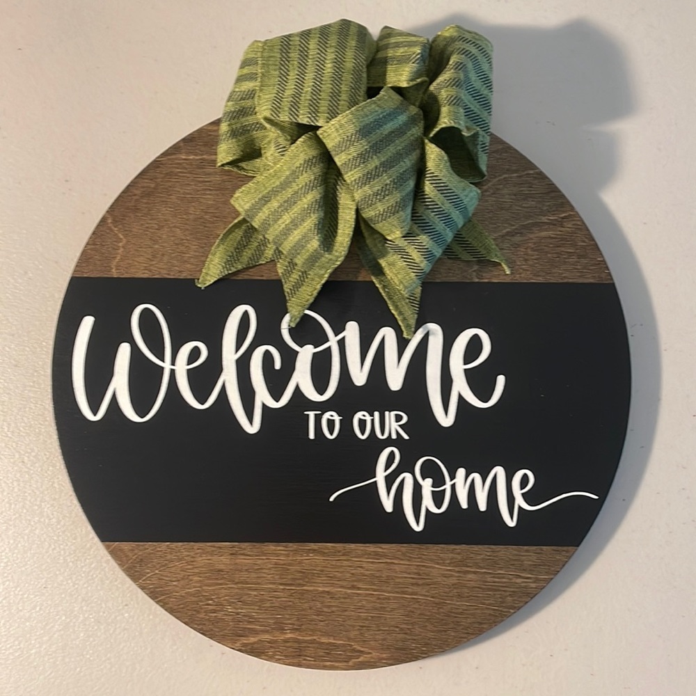 Hand Crafted Welcome Sign Wooden Hanging Sign with Bow and Greenery